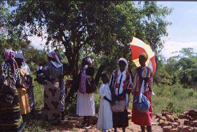 Die Damen von Kendu Bay