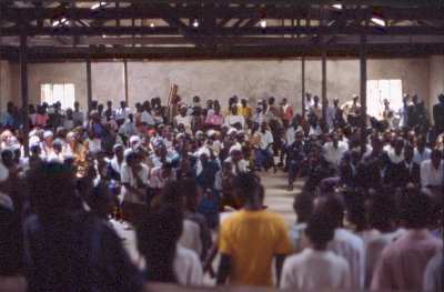 Gottesdienst der Miracleland Ministries, Kendu Bay, Kenya